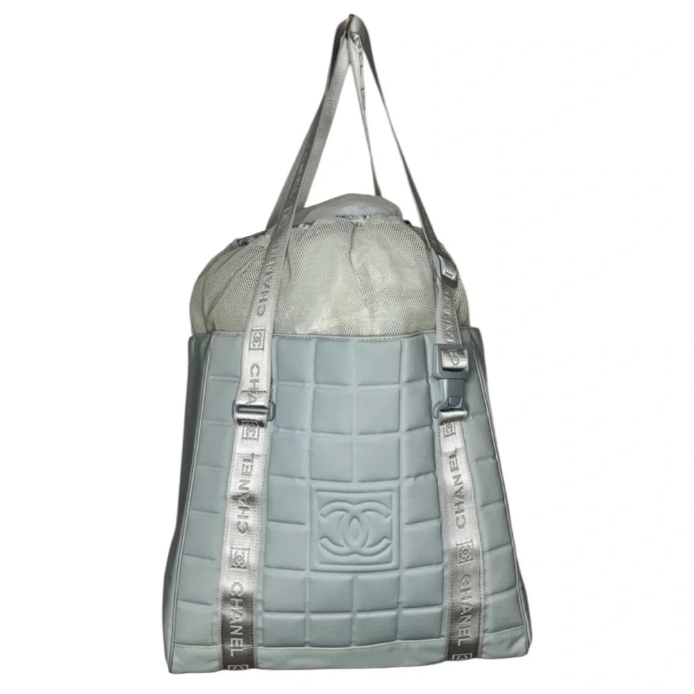 Chanel quilted nylon tote Authentic - Picture 3 of 14